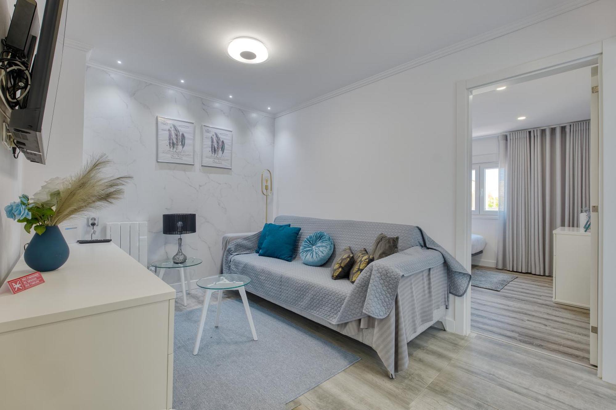 Portucale ! Santa Clara Terrace & Jacuzzi Apartment Lisbon