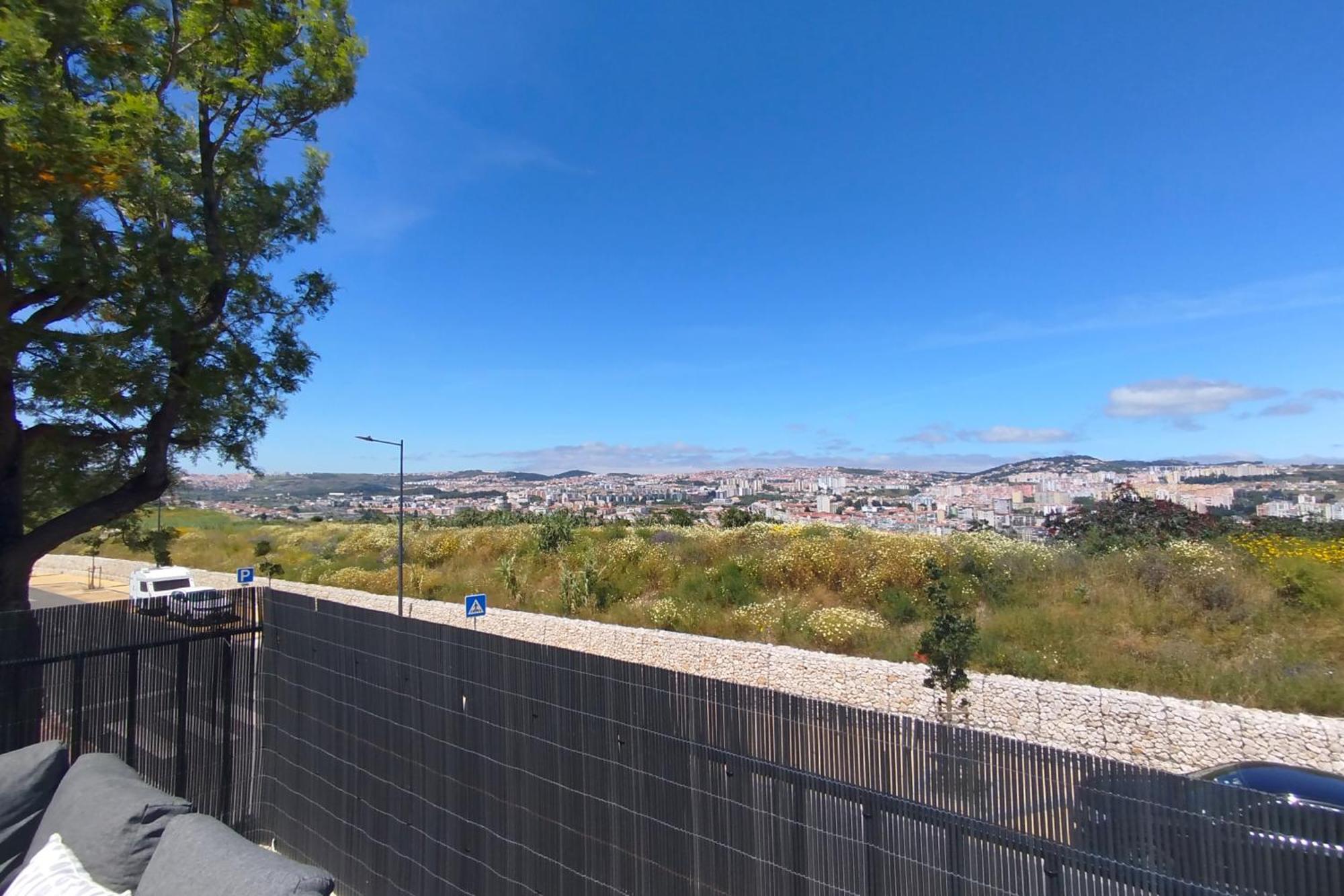 Portucale ! Santa Clara Terrace & Jacuzzi Apartment