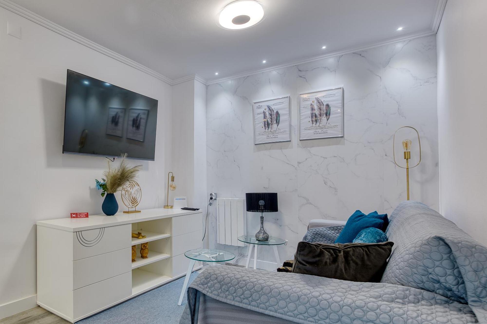 Apartment Portucale ! Santa Clara Terrace & Jacuzzi Lisbon